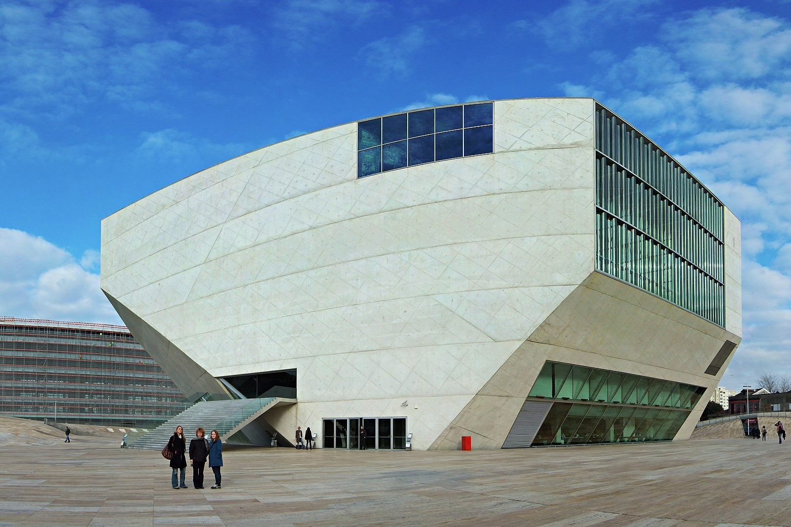 By Filipe Fortes from United States - Casa Da Musica, CC BY-SA 2.0, https://commons.wikimedia.org/w/index.php?curid=35323074
