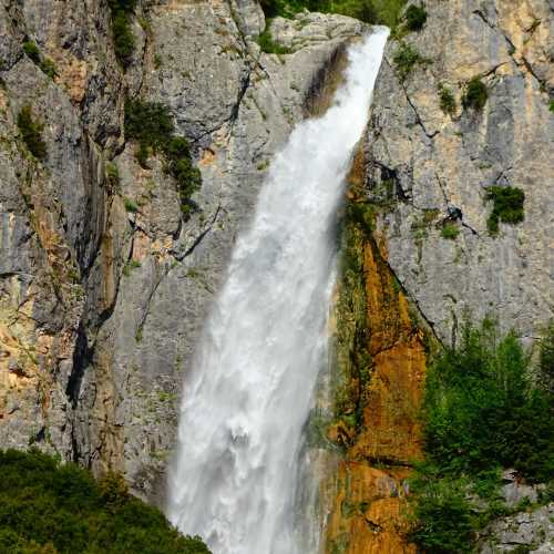 Tzoumerka waterfall photo