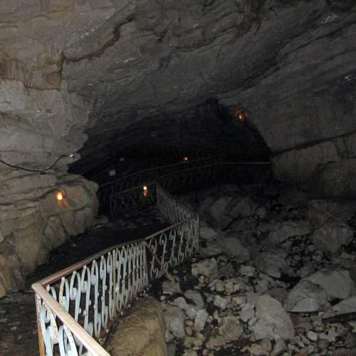 Vorontsovskaya Cave