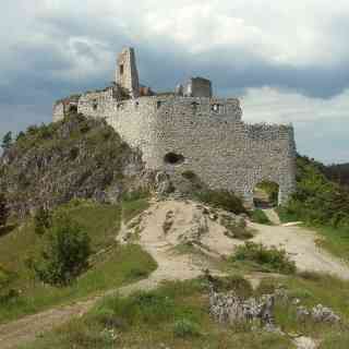 Čachtice castle photo