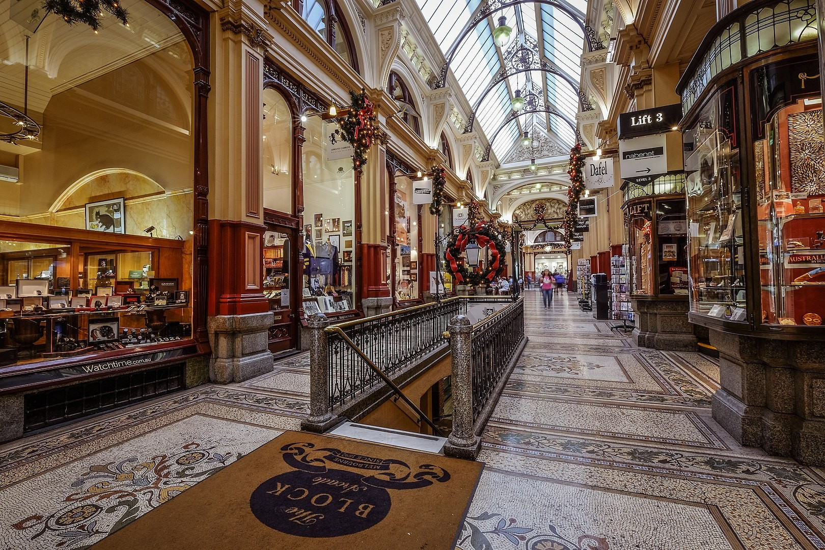 By a.canvas.of.light from Melbourne, Australia - Block Arcade, CC BY 2.0, https://commons.wikimedia.org/w/index.php?curid=78024262