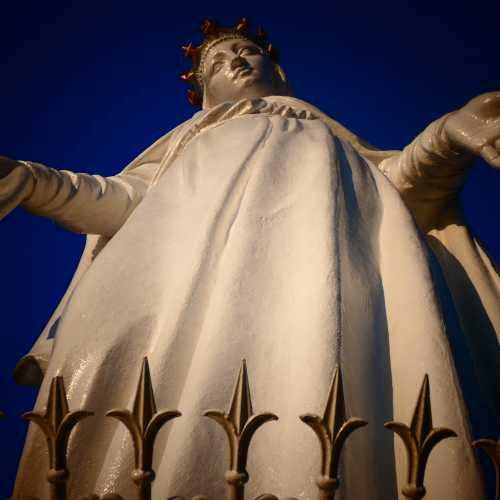 15-ton bronze statue in honor of Our Lady of Lebanon