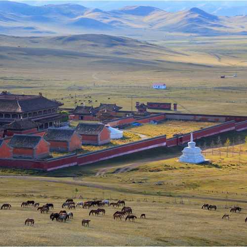 Монастырь Амарбаясгалант в северной Монголии