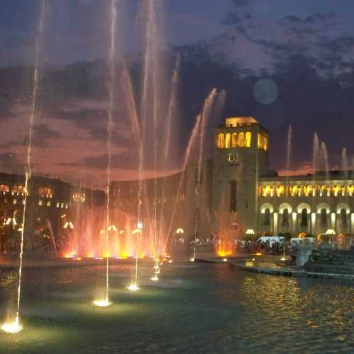 Singing fountains photo