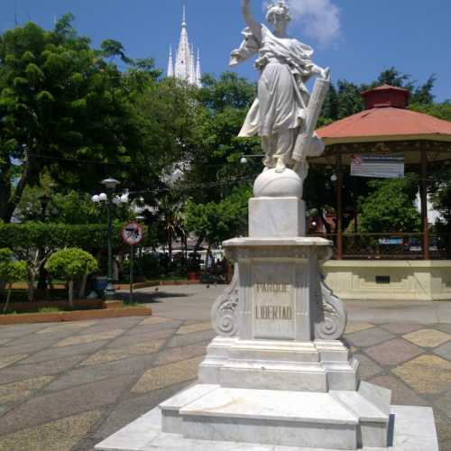 Parque Libertad (Santa Ana, El Salvador)