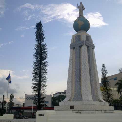 Monumento al Divino Salvador del Mundo, El Salvador