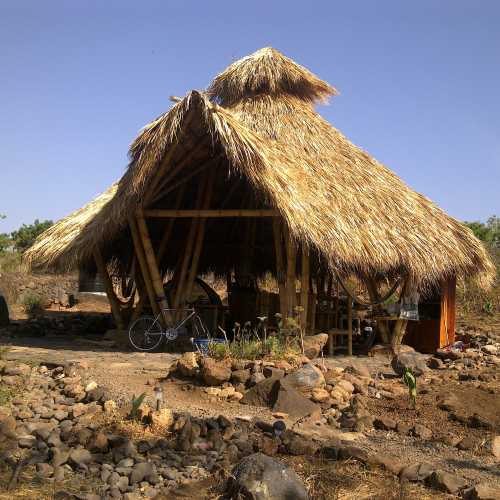 This Is the House That Trevor Built («El Jardin de La Vida», Ometepe Island, Nicaragua)