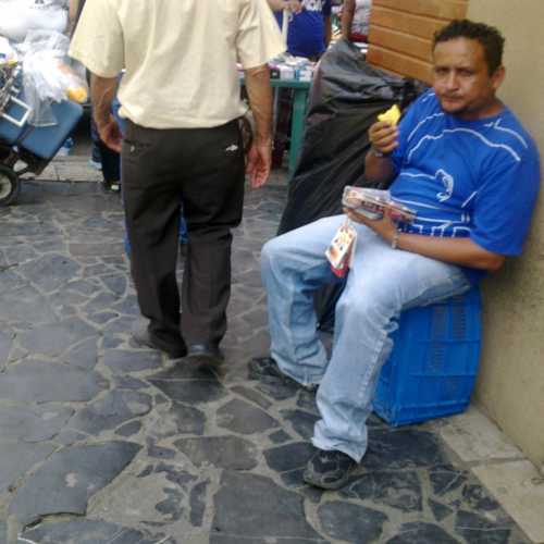 money changer in city center (San Pedro Sula, Honduras)