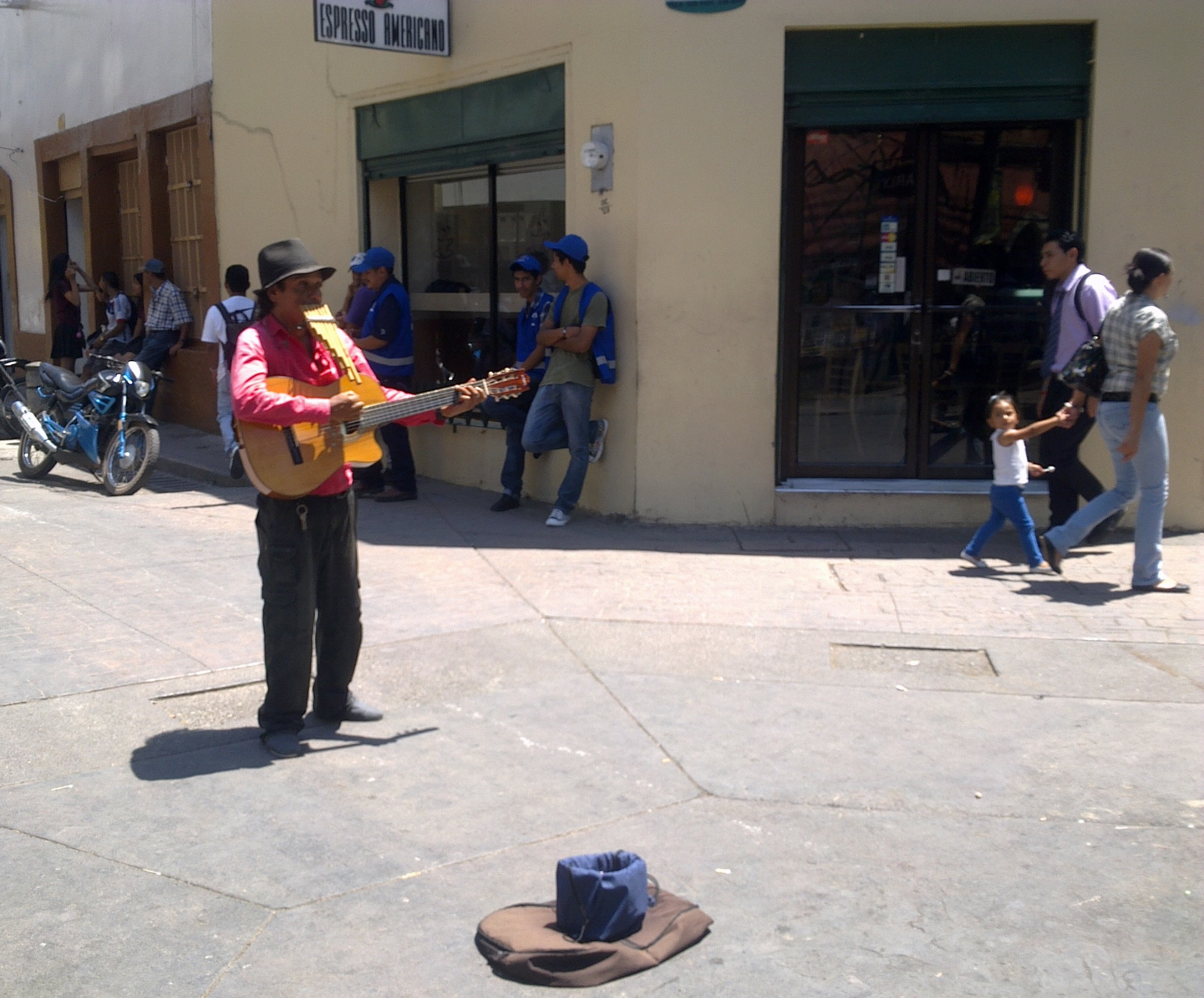 street-music (Tugucigalpa, Honduras)