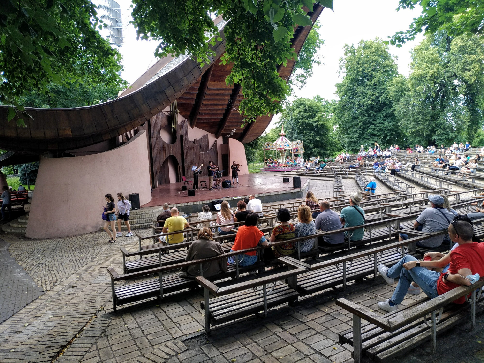 Літній театр «Мушля» (Київ, Україна)