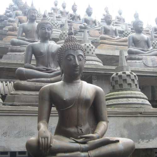 Gangaramaya Temple (Colombo, Sri Lanka)
