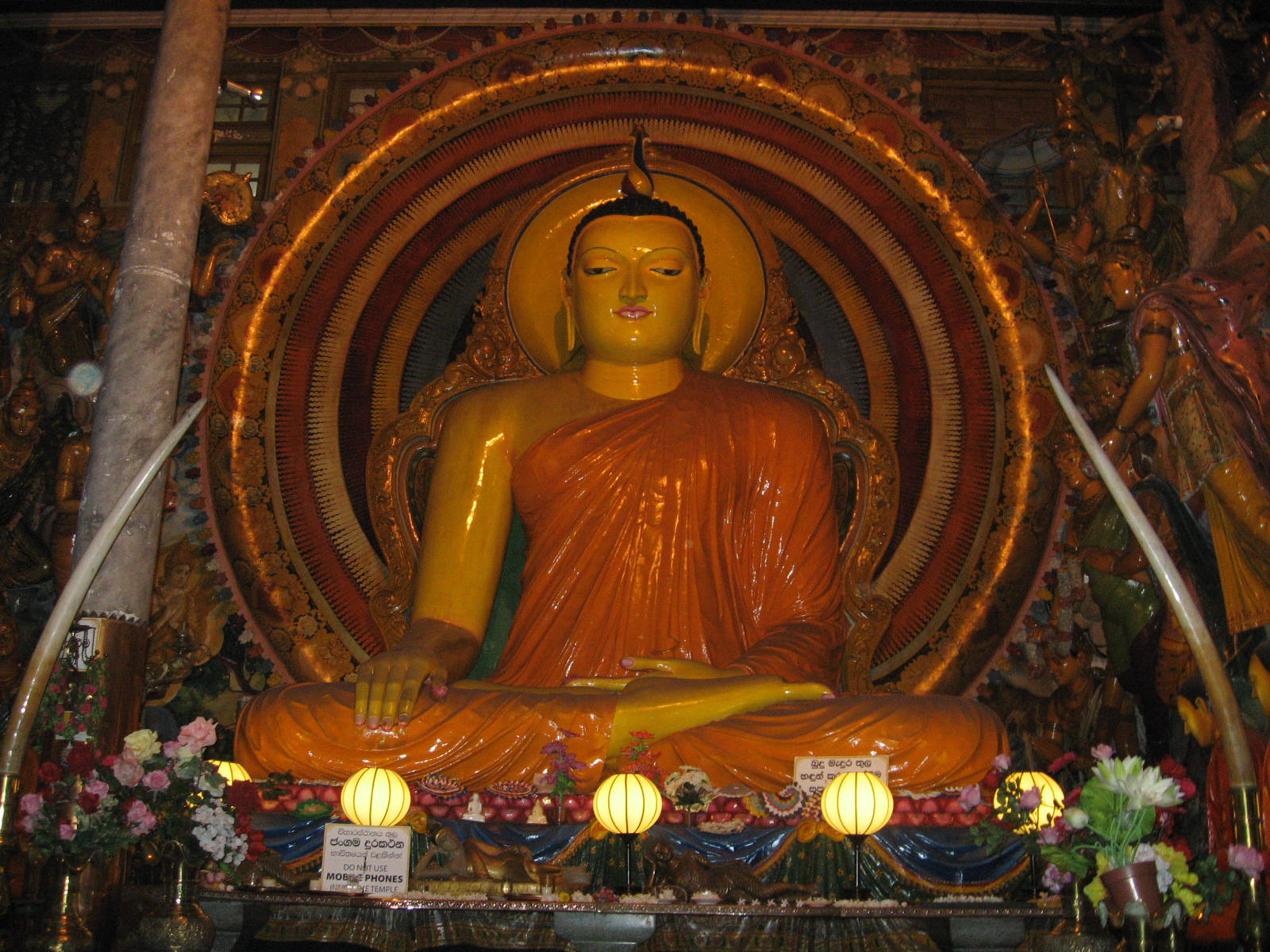 Gangaramaya Temple (Colombo, Sri Lanka)