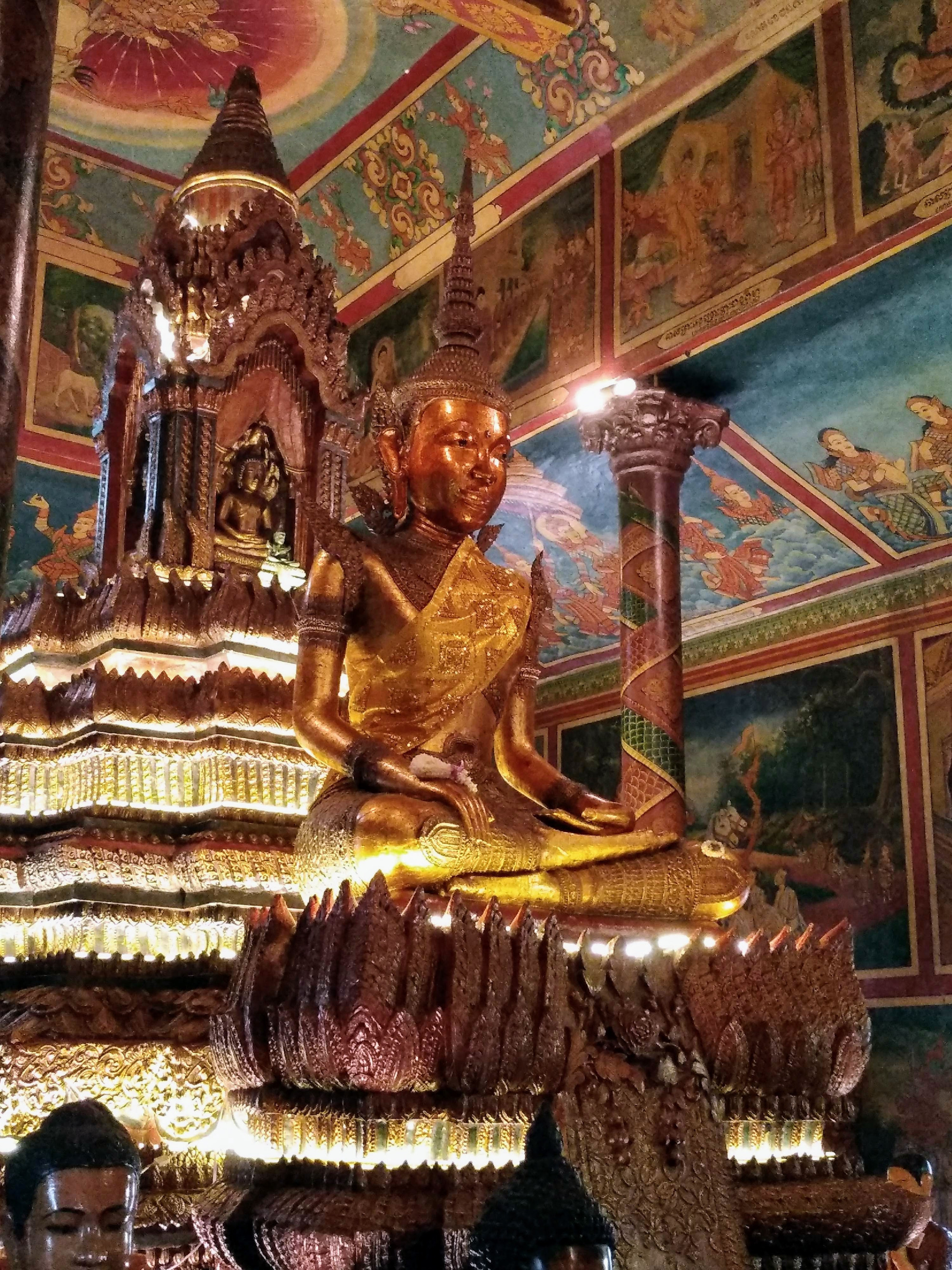 Wat Phnom (Phnom Penh, Cambodia)