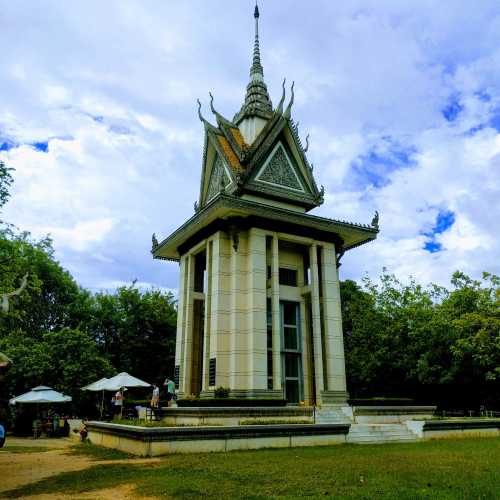 The Killing Fields (Phnom Penh, Cambodia) was a site of genocide during the Pol Pot regime.<br/>
<br/>
This is a place of sorrow.<br/>
But, it is important for people to visit such places. To remember what dictatorial regimes lead to.