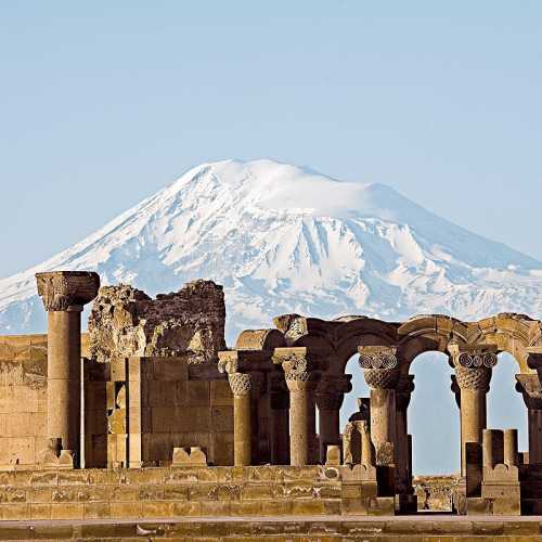 Развалины храма Звартноц, Armenia