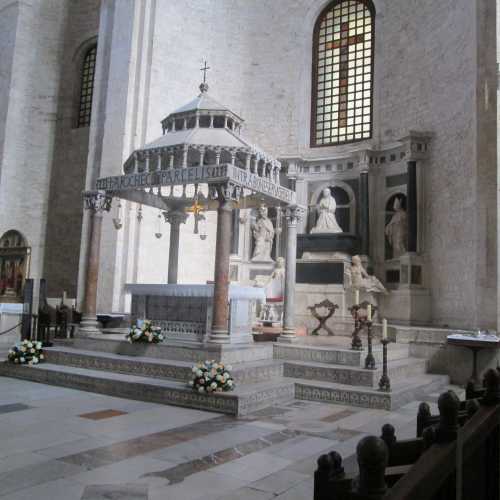 Basilica of Saint Nicolas, Italy