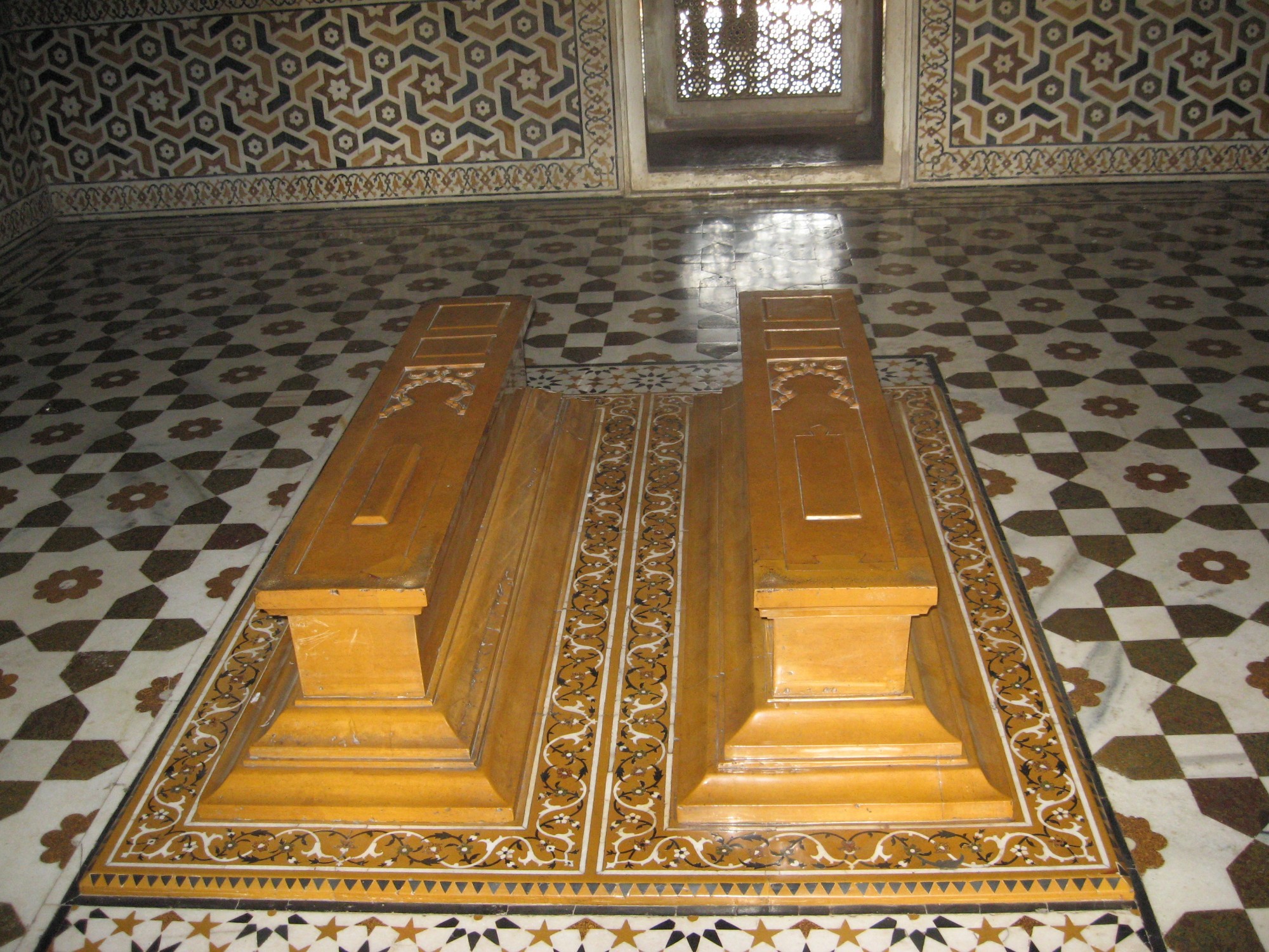 Агра. Интерьер мавзолея Итмад-уд-Дуала