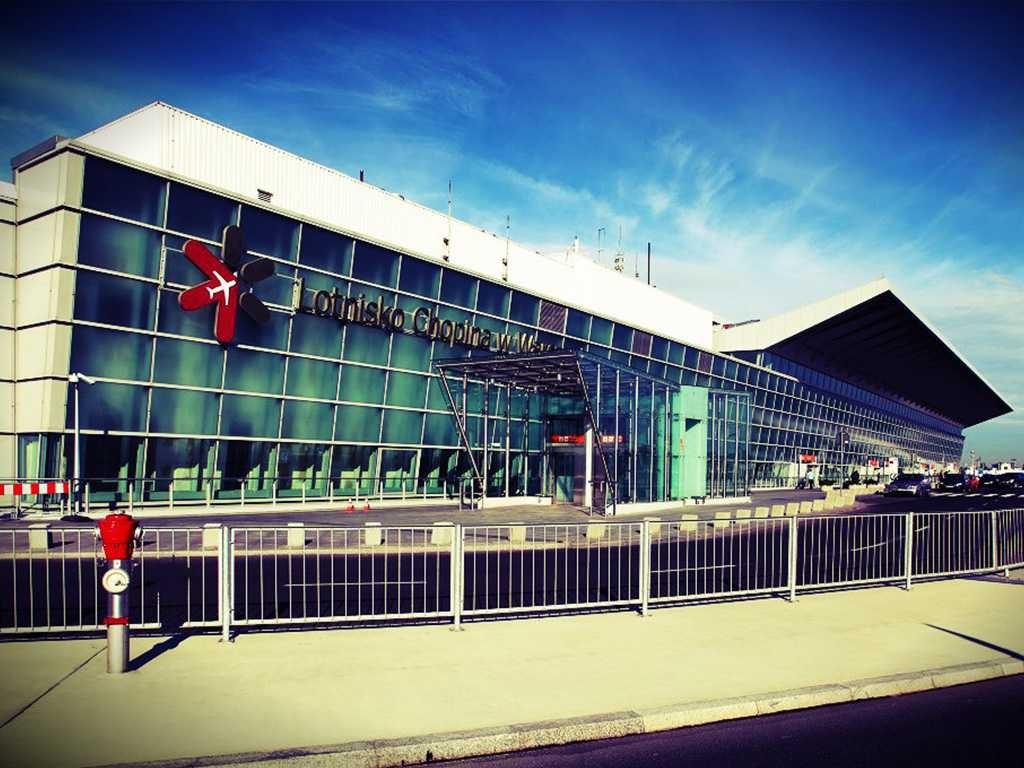 Международный аэропорт имени Фредерика Шопена в ВАРШАВЕ