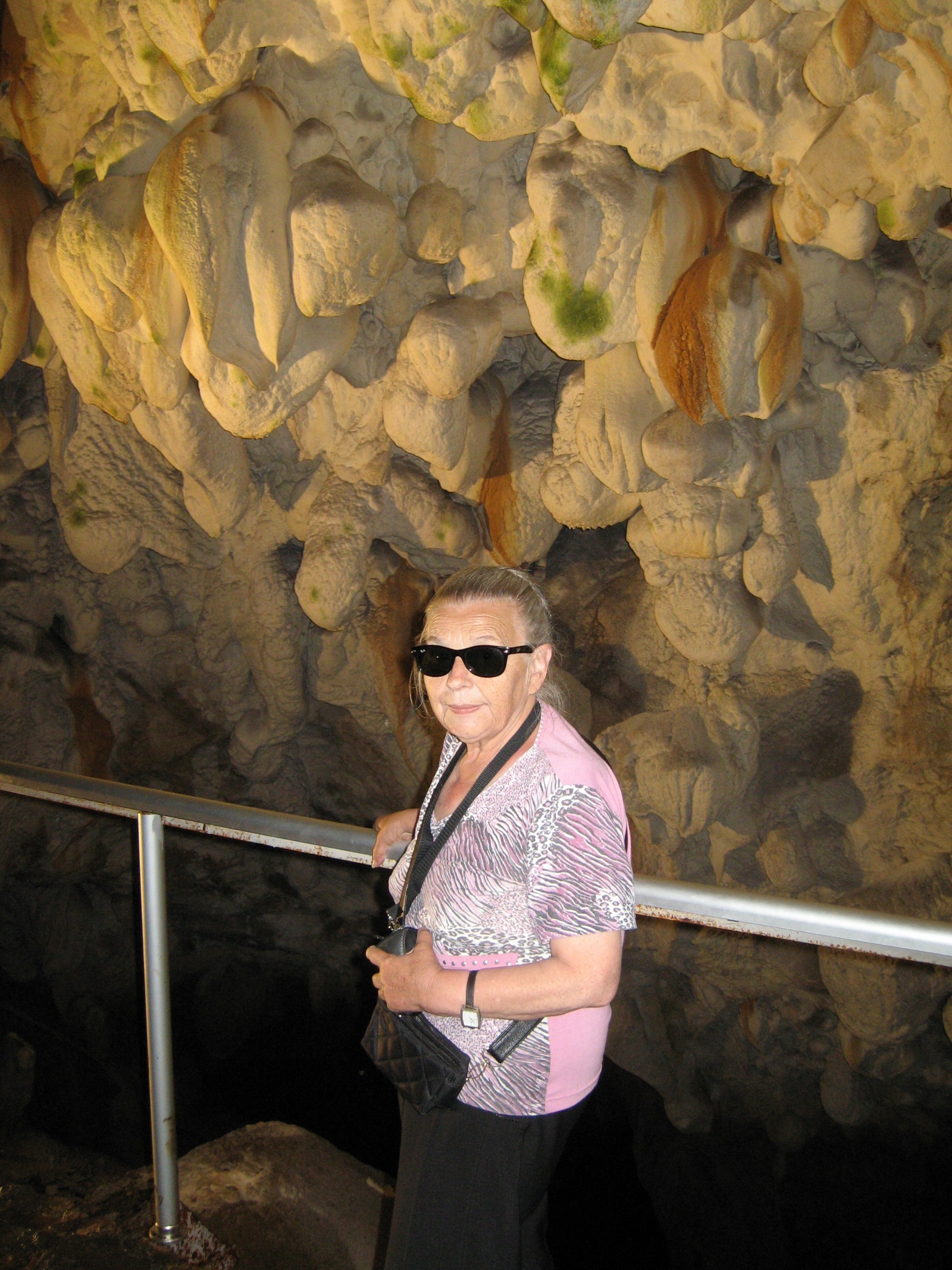 пещера Врело, в освещённом месте