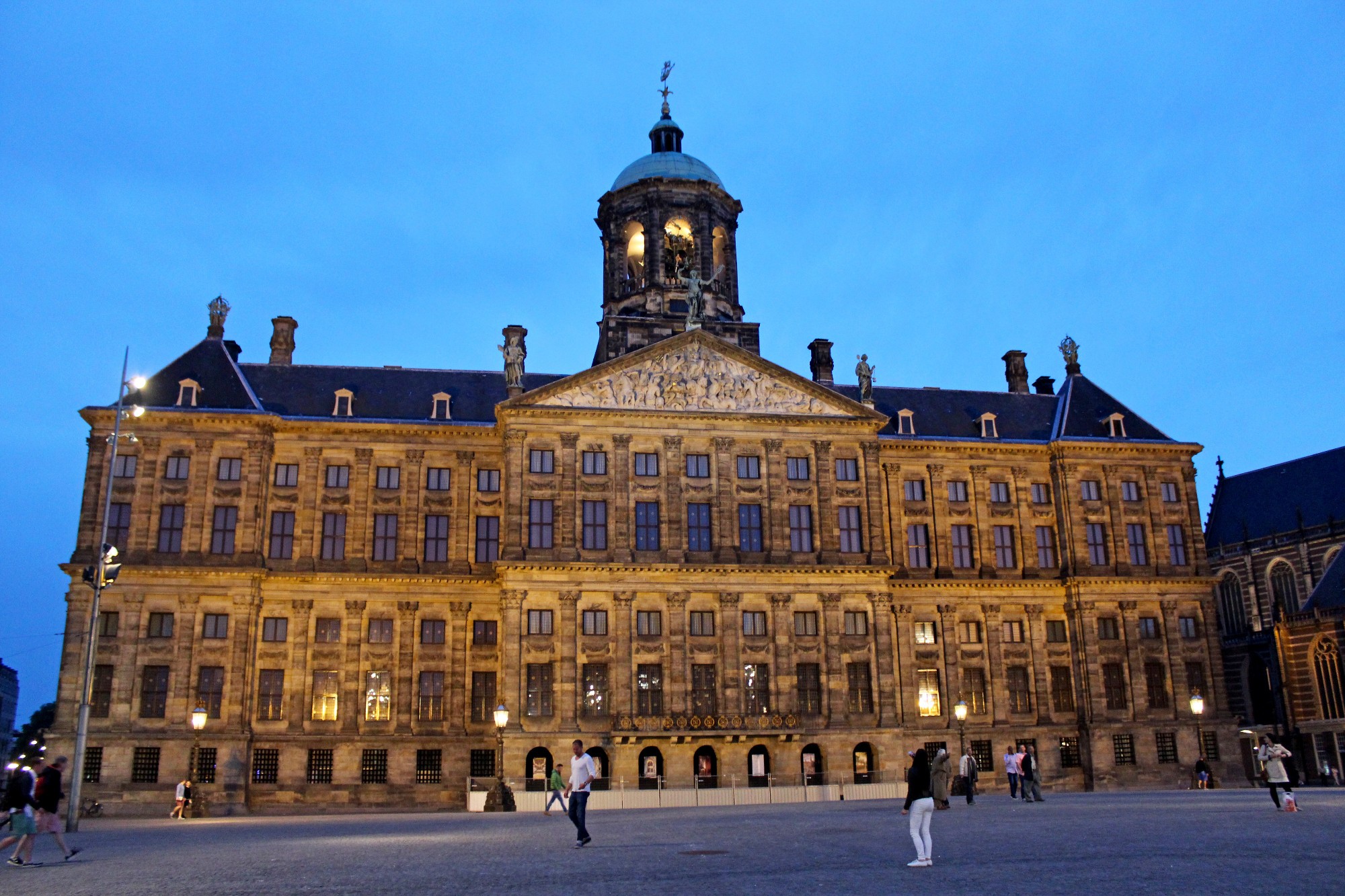 Дворец В Амстердаме