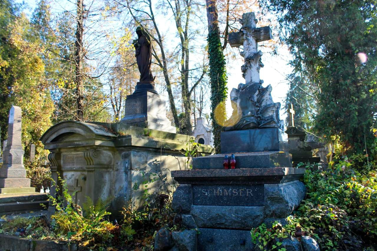 11.11.2014.<br/>
Лычаковское кладбище, Львов, Украина