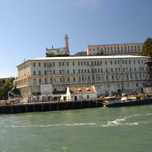 Алькатрас, США