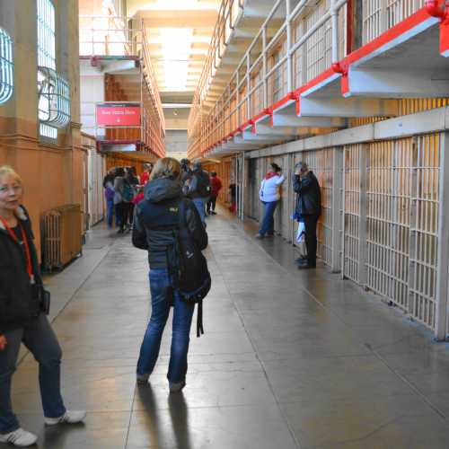 Алькатрас, США