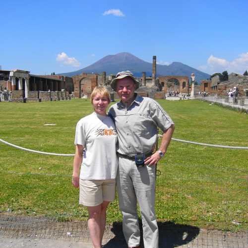 Неаполь, Италия