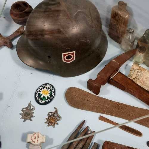 Polyana Azau, Russia