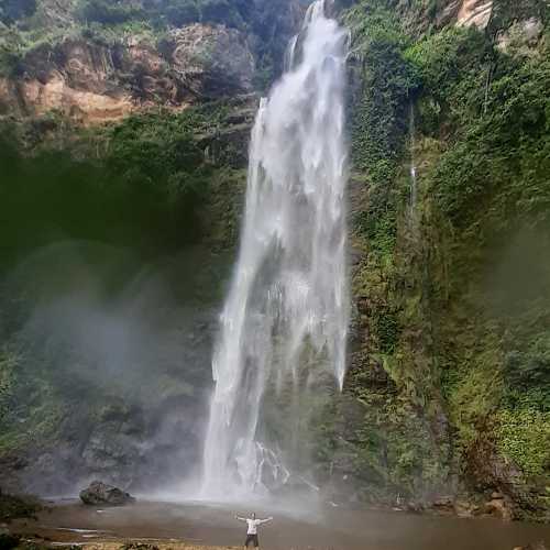 Wli Waterfalls, Гана