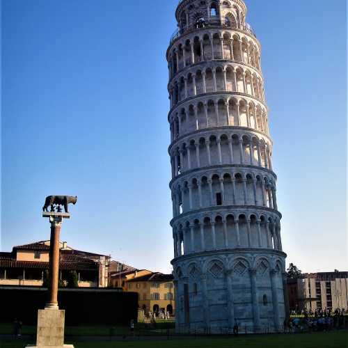 Пизанская башня, Италия