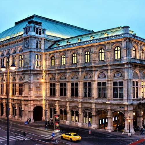 Vienna State Opera photo