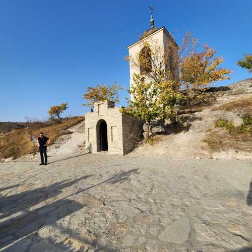 Orheiul Vechi — in front of the entrance