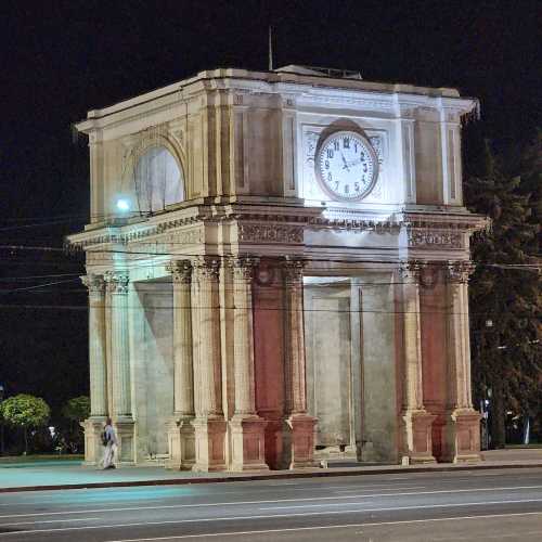 Chisinau — triumphal arc from cca 1830