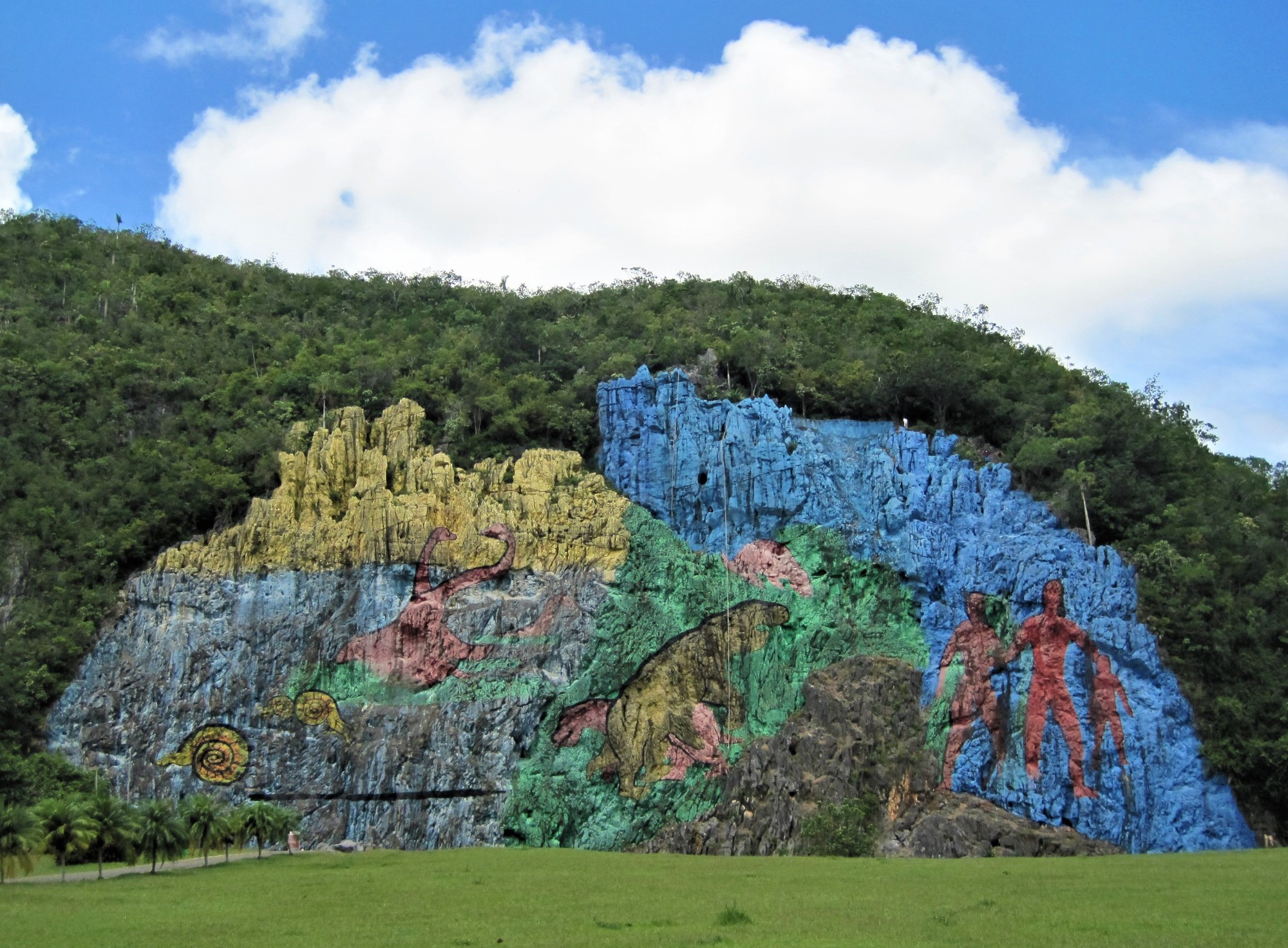 MURAL DE LA PREHISTORIA (VIÑALES)