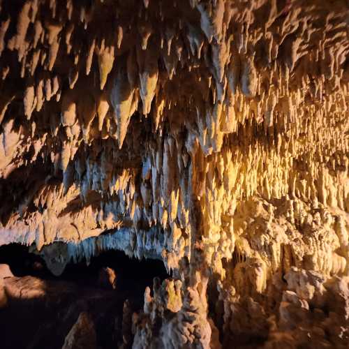 Dragon's Cave, Греция
