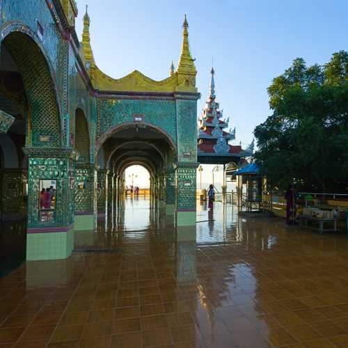 Su Taung Pyae Pagoda, Myanmar Burma