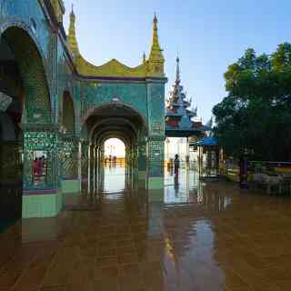 Su Taung Pyae Pagoda photo