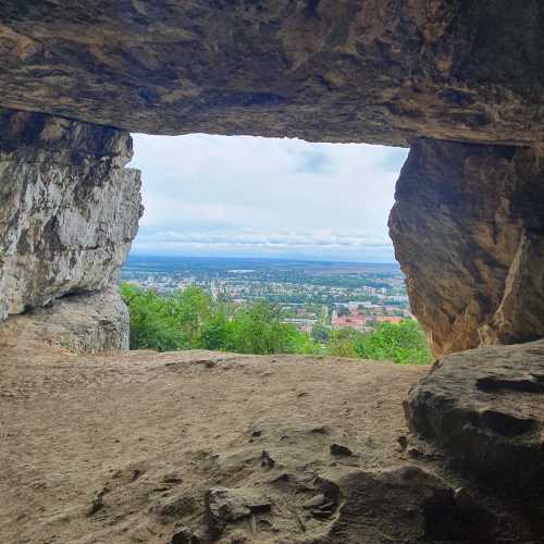 Selm cave