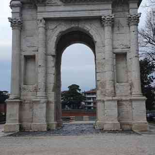 Arco dei Gavi photo