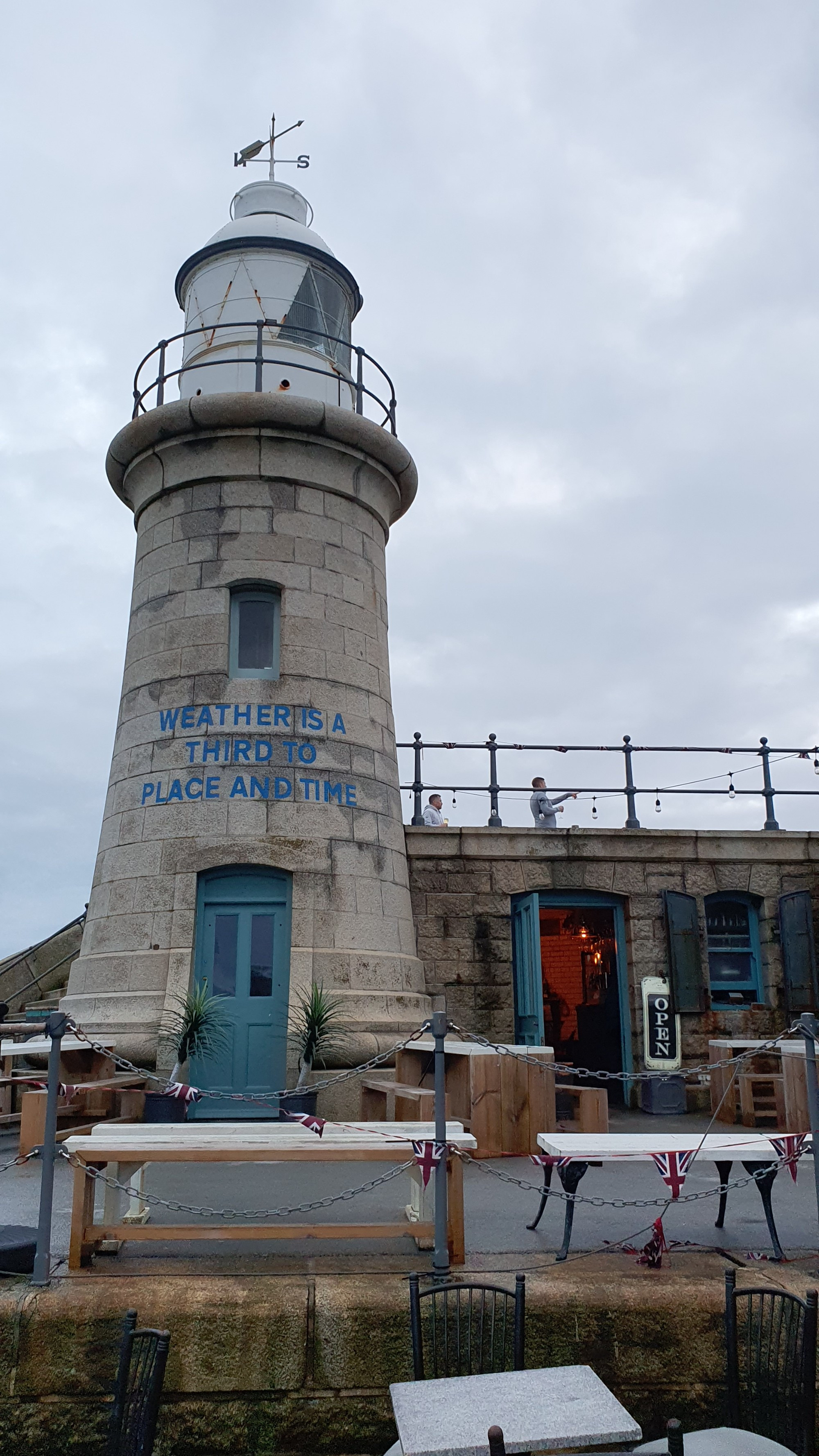 Folkestone Harbor Arm, Великобритания