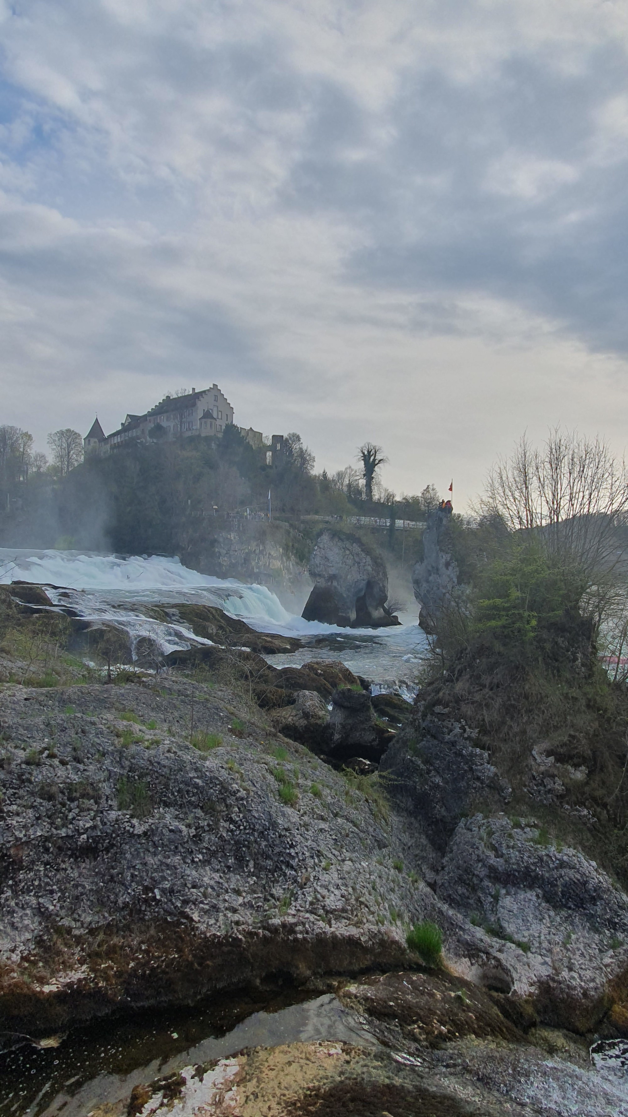 Рейнский водопад, Швейцария