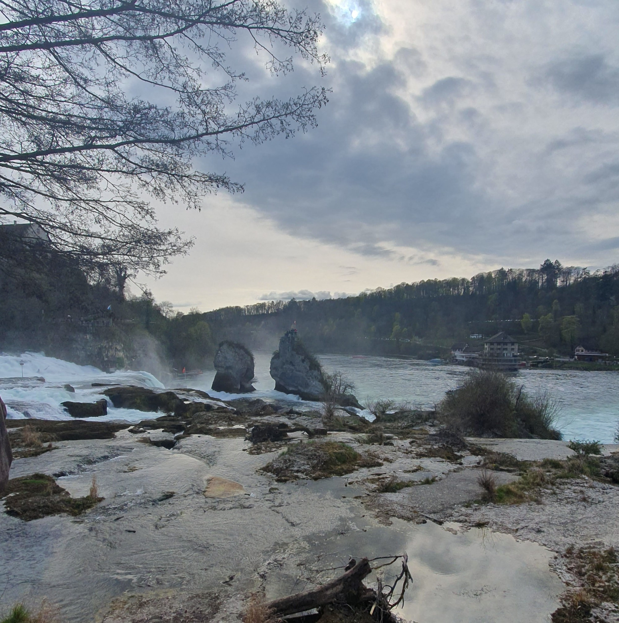 Рейнский водопад, Швейцария