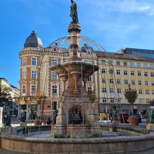 Rudolfsbrunnen, Австрия