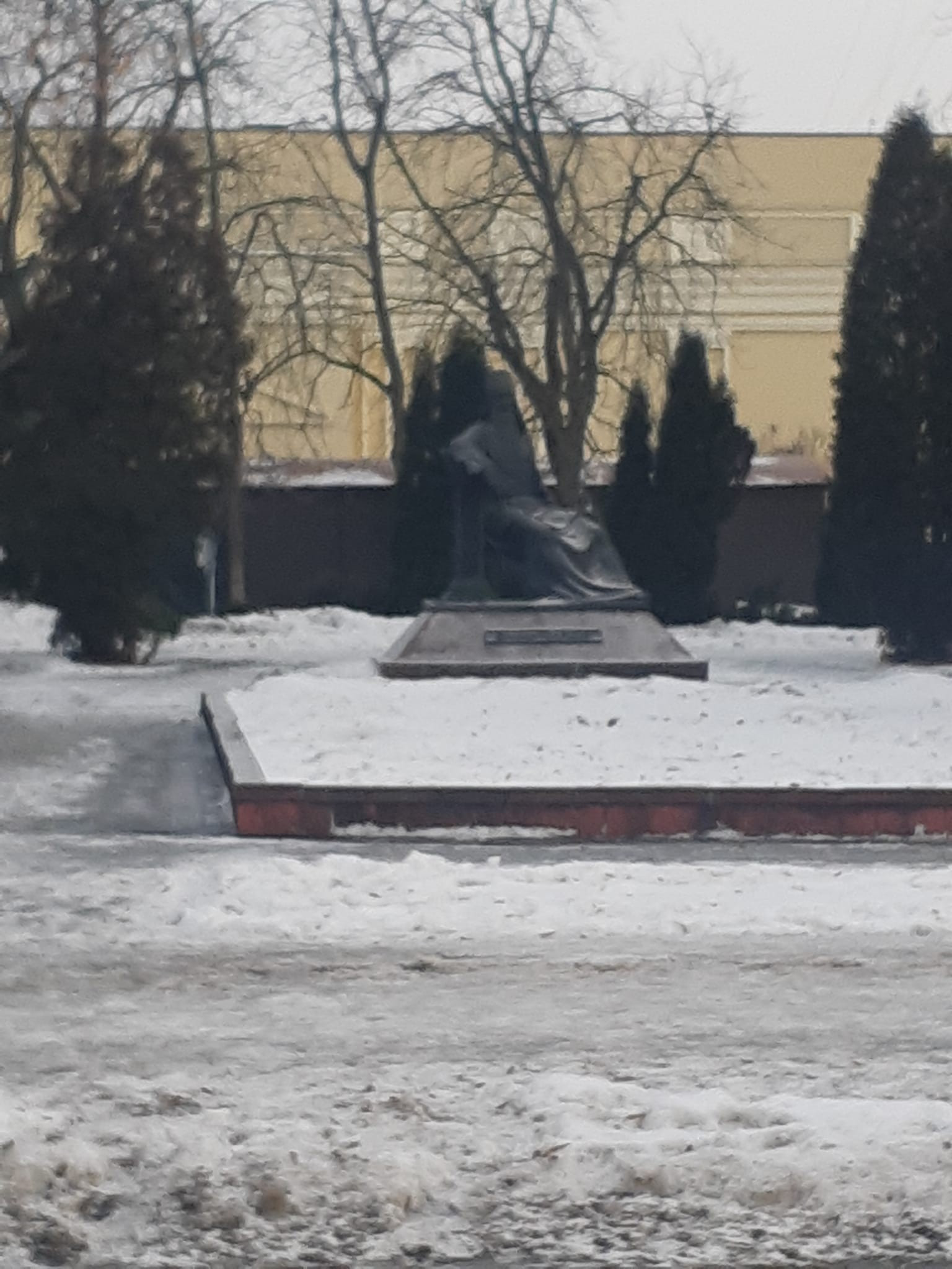 Памятник Симеону Полоцкому