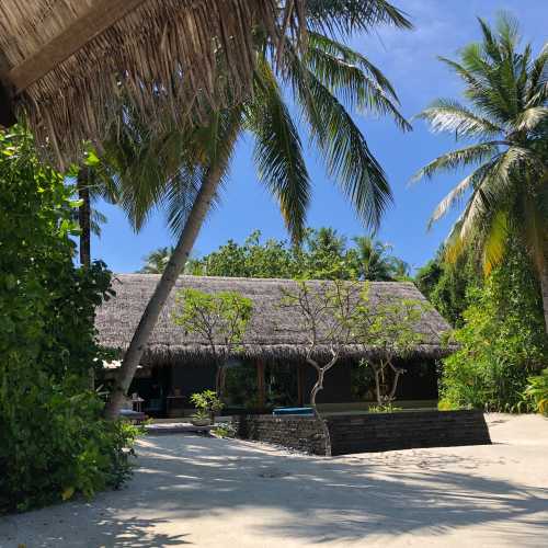 Reethi Rah (North Male Atoll), Мальдивские о-ва