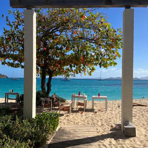 Shenanagins Beach Club, Saint Vincent and the Grenadines