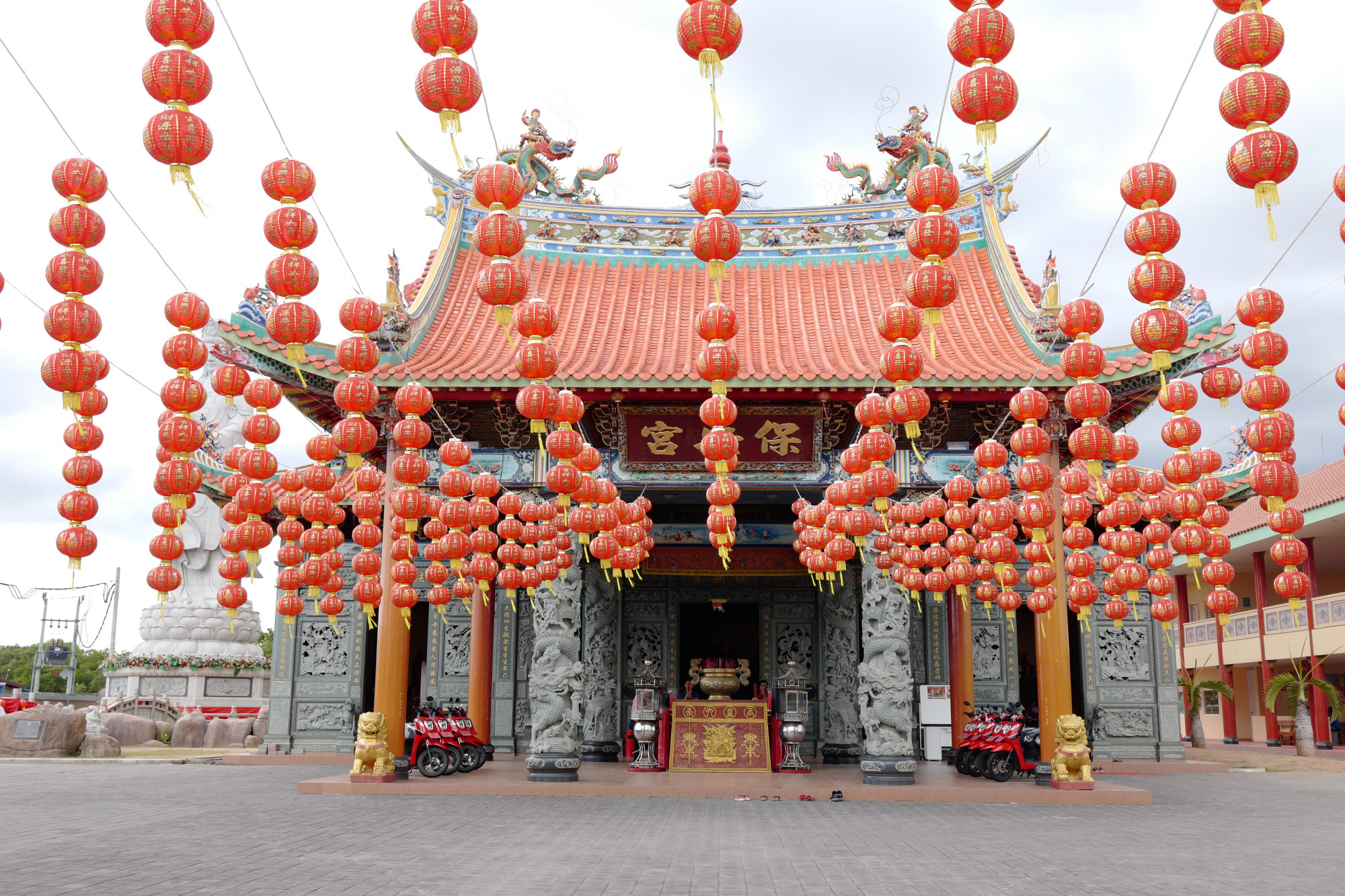 Temple Chinese