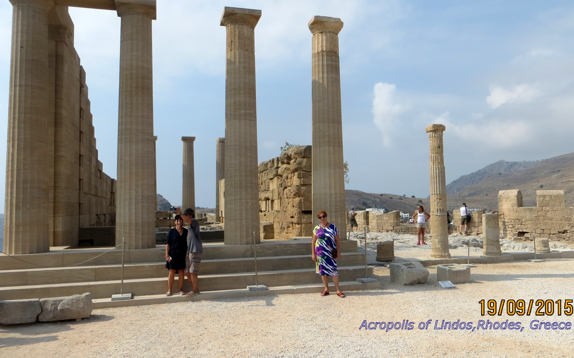 На Акрополе Линдос, острове Родос, Греция, всемирно известный храм “Афина”