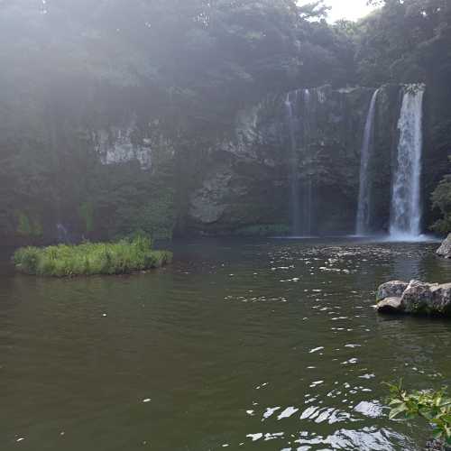 Cheonjeyeon Waterfalls, Южная Корея